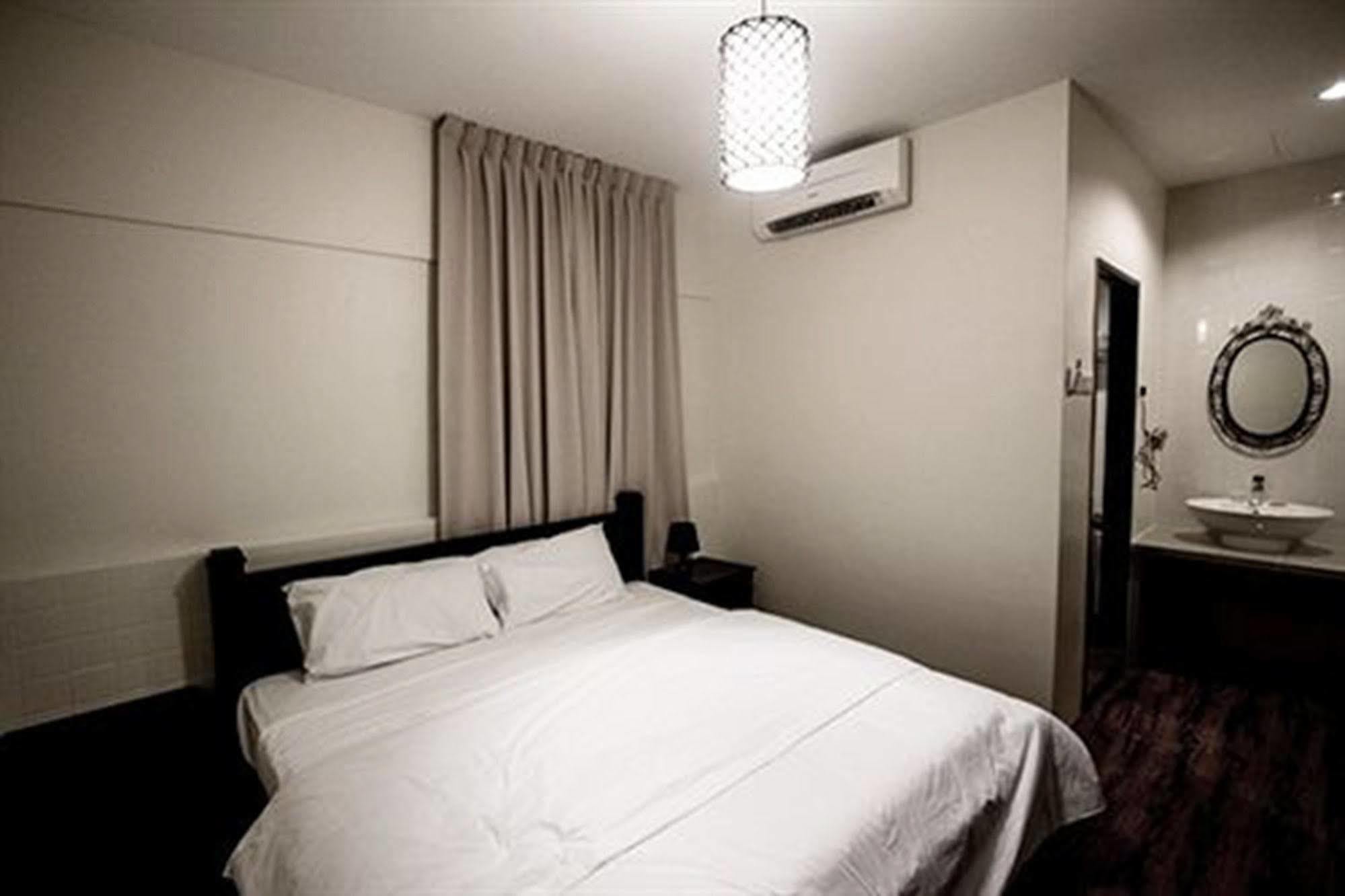 Hotel 8 Boutique By The Sea Tanjung Tokong Exteriér fotografie