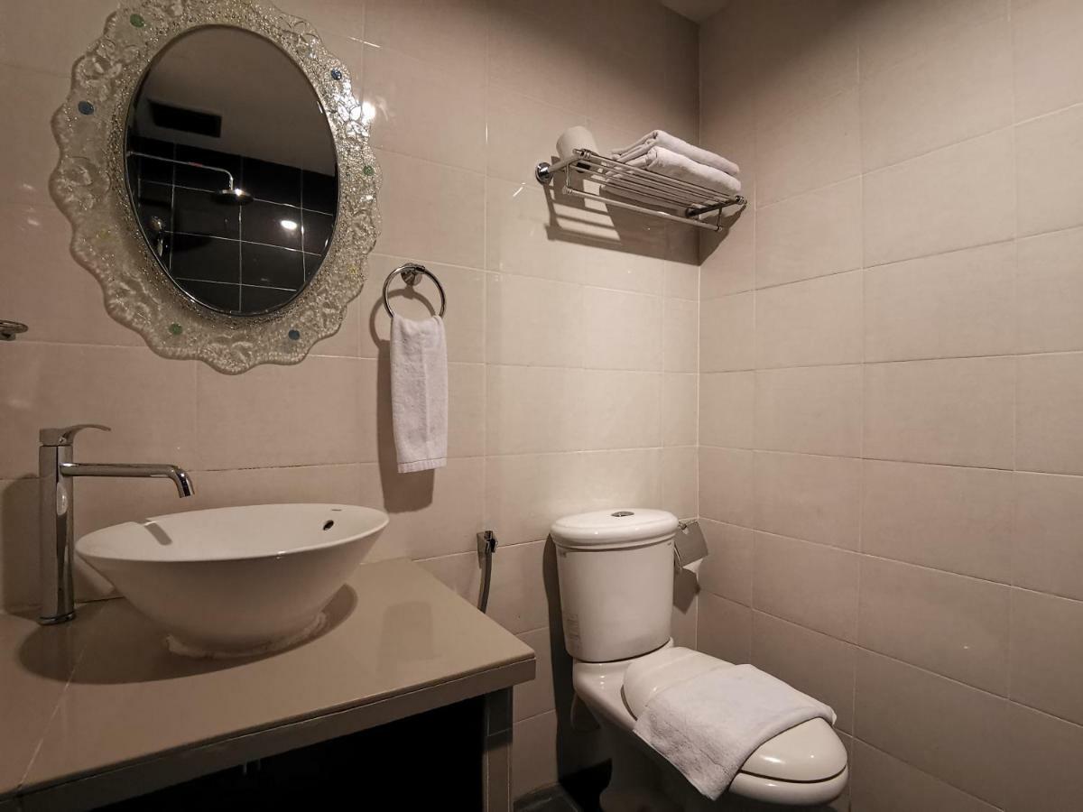 Hotel 8 Boutique By The Sea Tanjung Tokong Exteriér fotografie